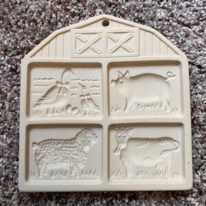 Pampered Chef Farm Yard Friend’s, stone cookie cut out.